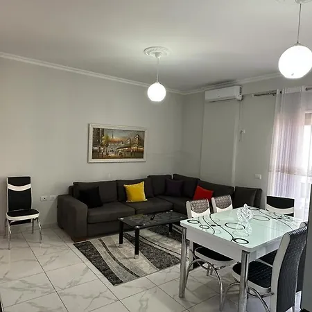 Wonderful Lungomare Apartment Vlore